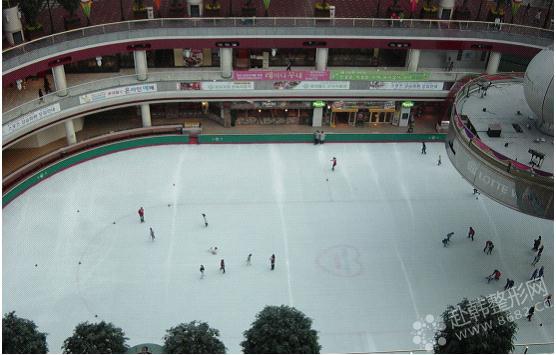 首尔乐天世界主题公园溜冰场