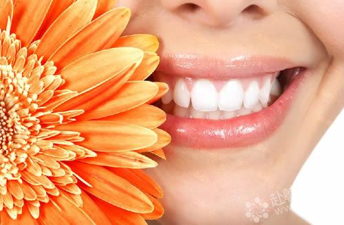牙齿缺损缺失怎么办 镶牙改善牙齿美观