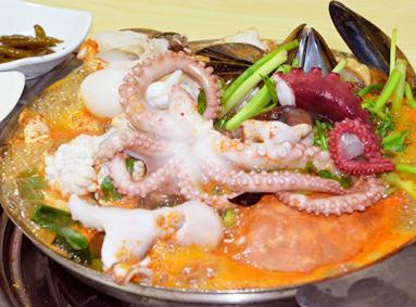 韩国人气海鲜料理店之东大门东海海鲜汤